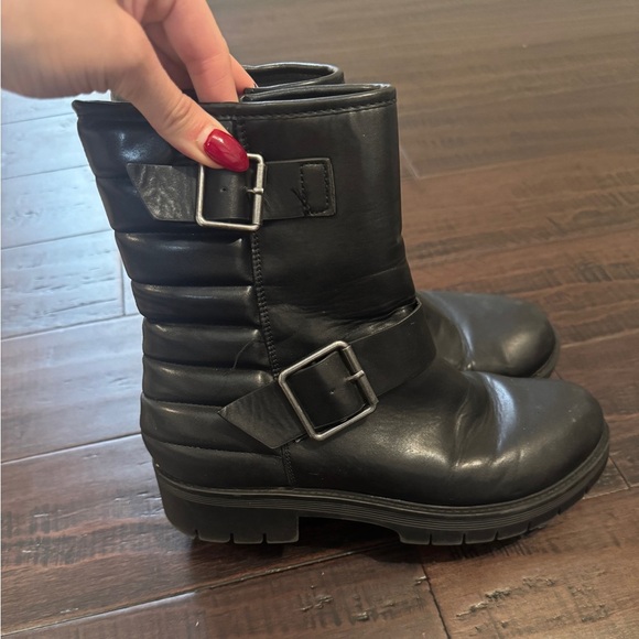 Black moto lugsole chunky MIA combat faux leather boots ankle buckle booties - Picture 9 of 10